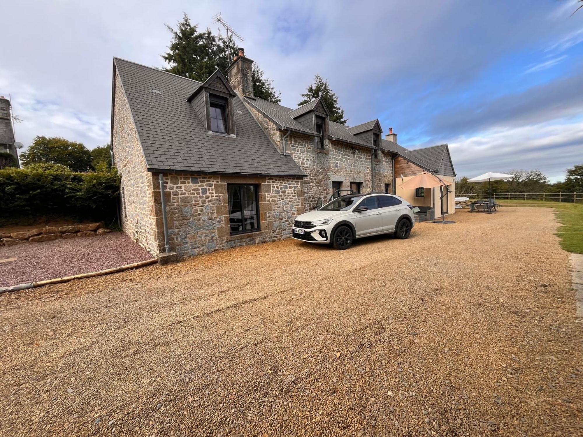Le Gast Madelaine Ranch, Nouvelle Piscine 2025ヴィラ エクステリア 写真